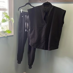 Figs Black scrub set XS. Zamora joggers xs and Rafaela top xs.